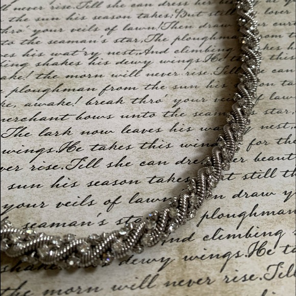 Vintage Estate Silver Tone Spring Necklace with Clear Crystals Woman’s Jewelry - Picture 8 of 9